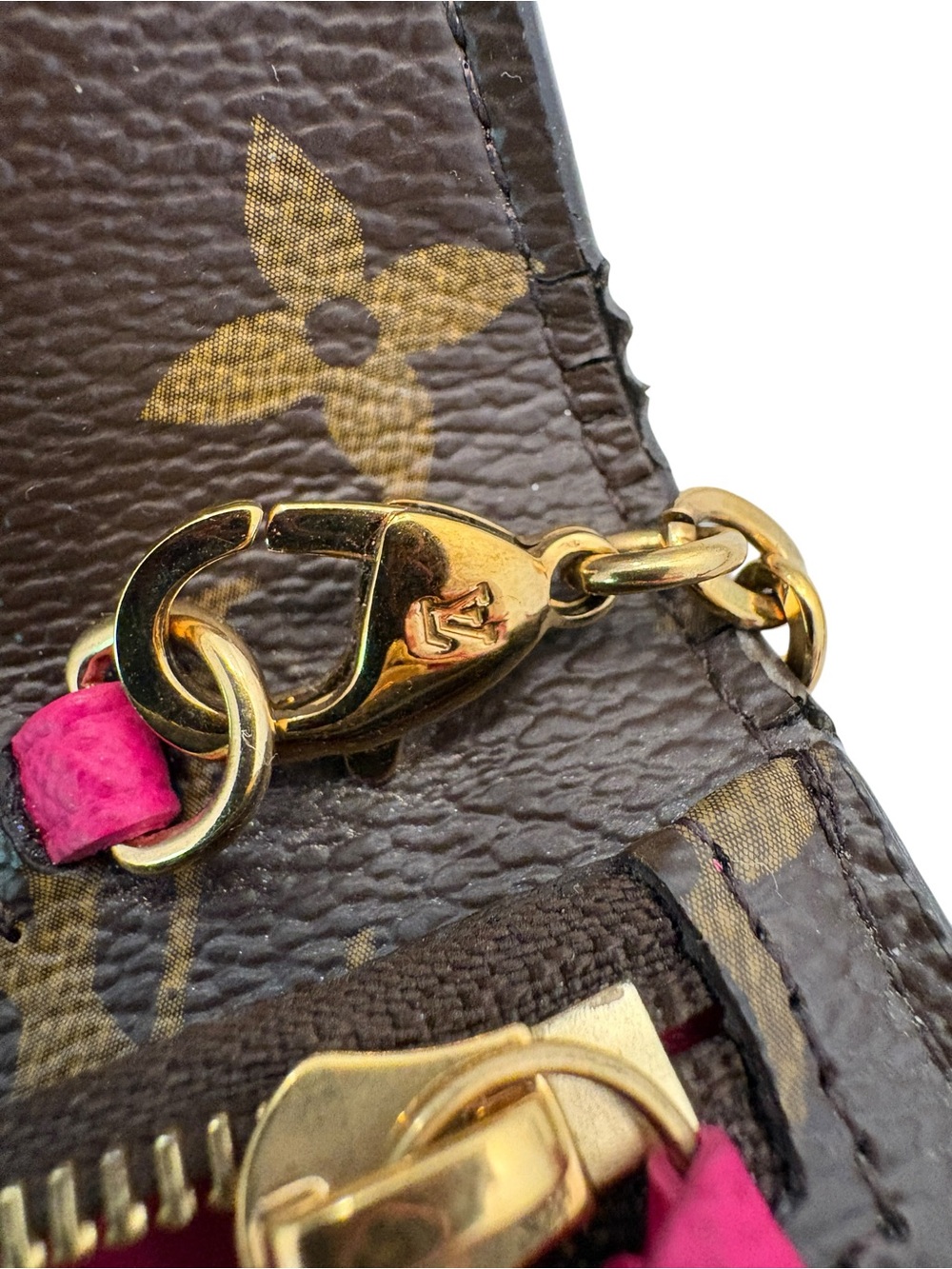 Louis Vuitton Monogram 2018 Limited Edition Holiday Pochette Weekend COA NEW - Picture 4 of 6